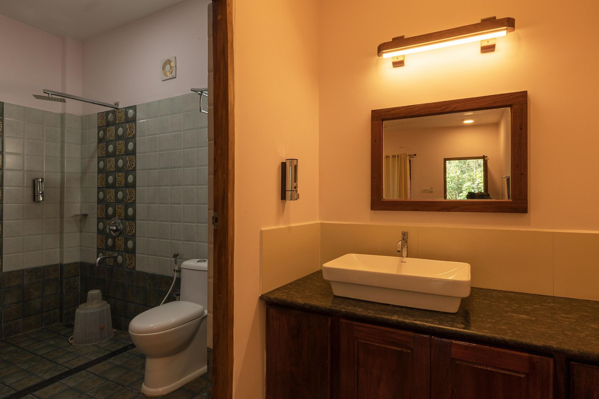 Deluxe Room (AC)