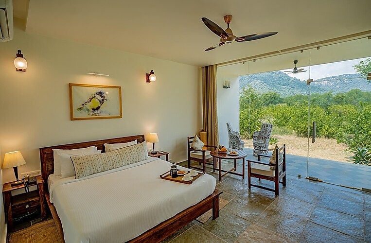 Premium Twin Bed Room