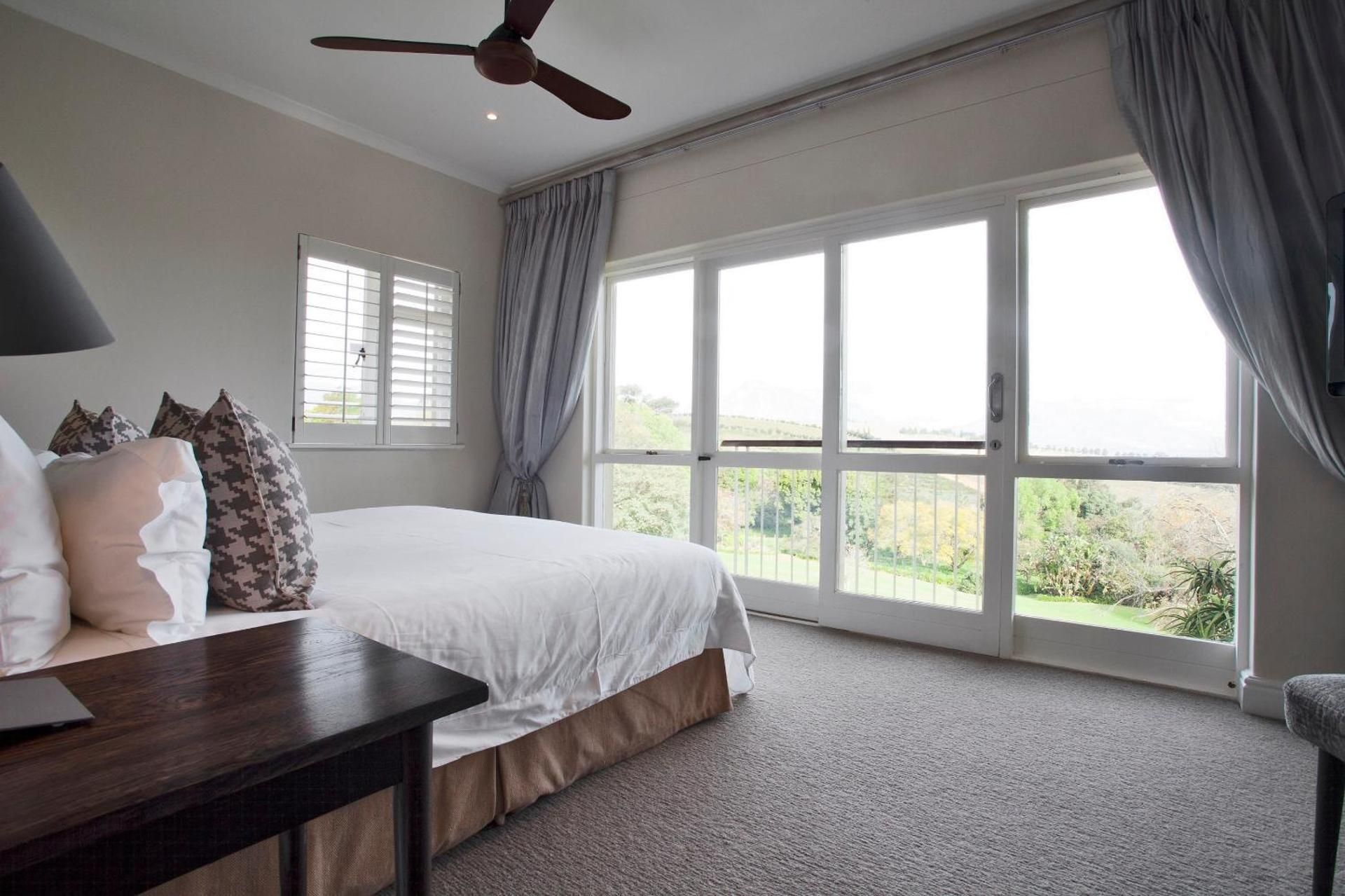 Suite with Mountain View