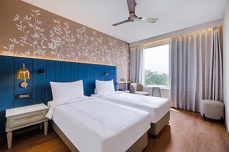 Deluxe Twin Bed Room