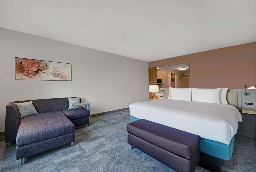 Room, 1 King Bed, Accessible (Hearing)
