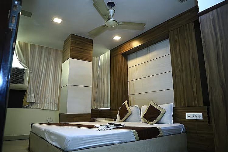 Hotel Metro View Deluxe Room 3