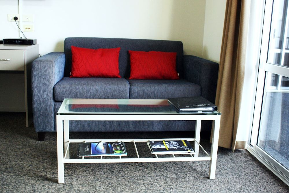 Hawera Central Motor Lodge Standard Studio, Non Smoking, Kitchenette 3