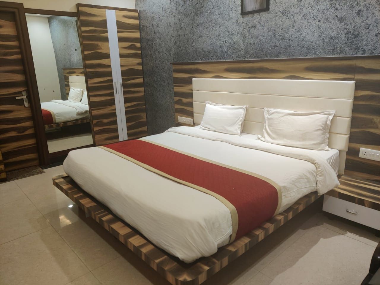 Hotel Wind Palace Deluxe Room 4