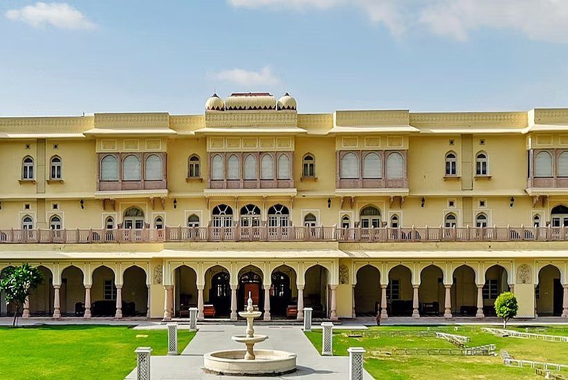 Mundota Fort And Palace