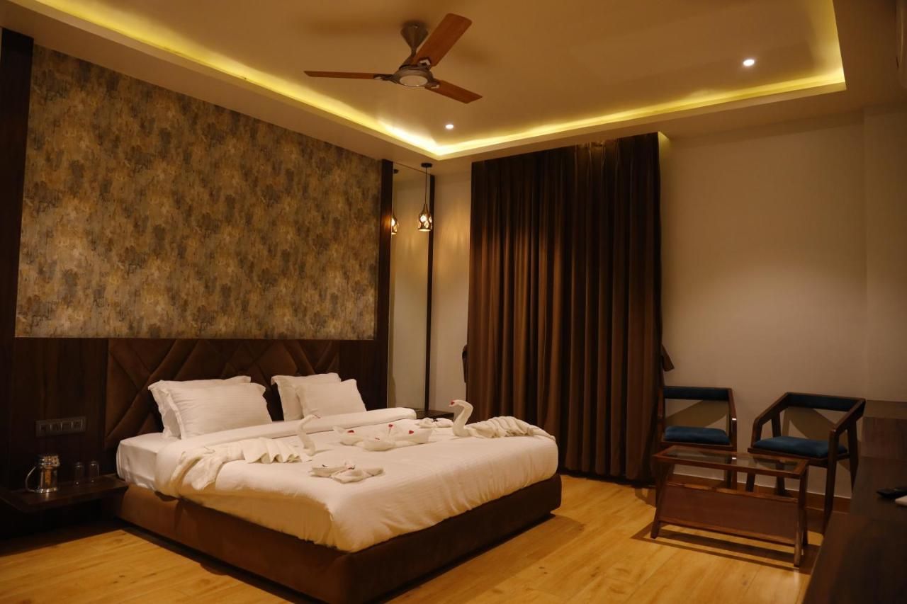 Hotel 777 Superior King room 3