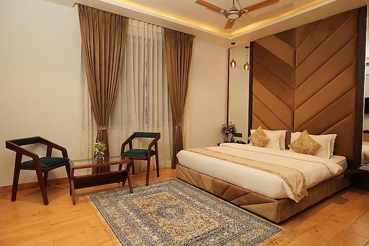 Hotel 777 Superior King room