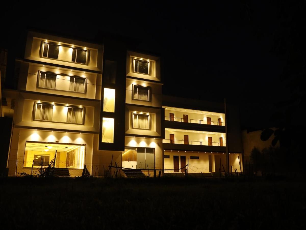 undefined Hotel 777 6