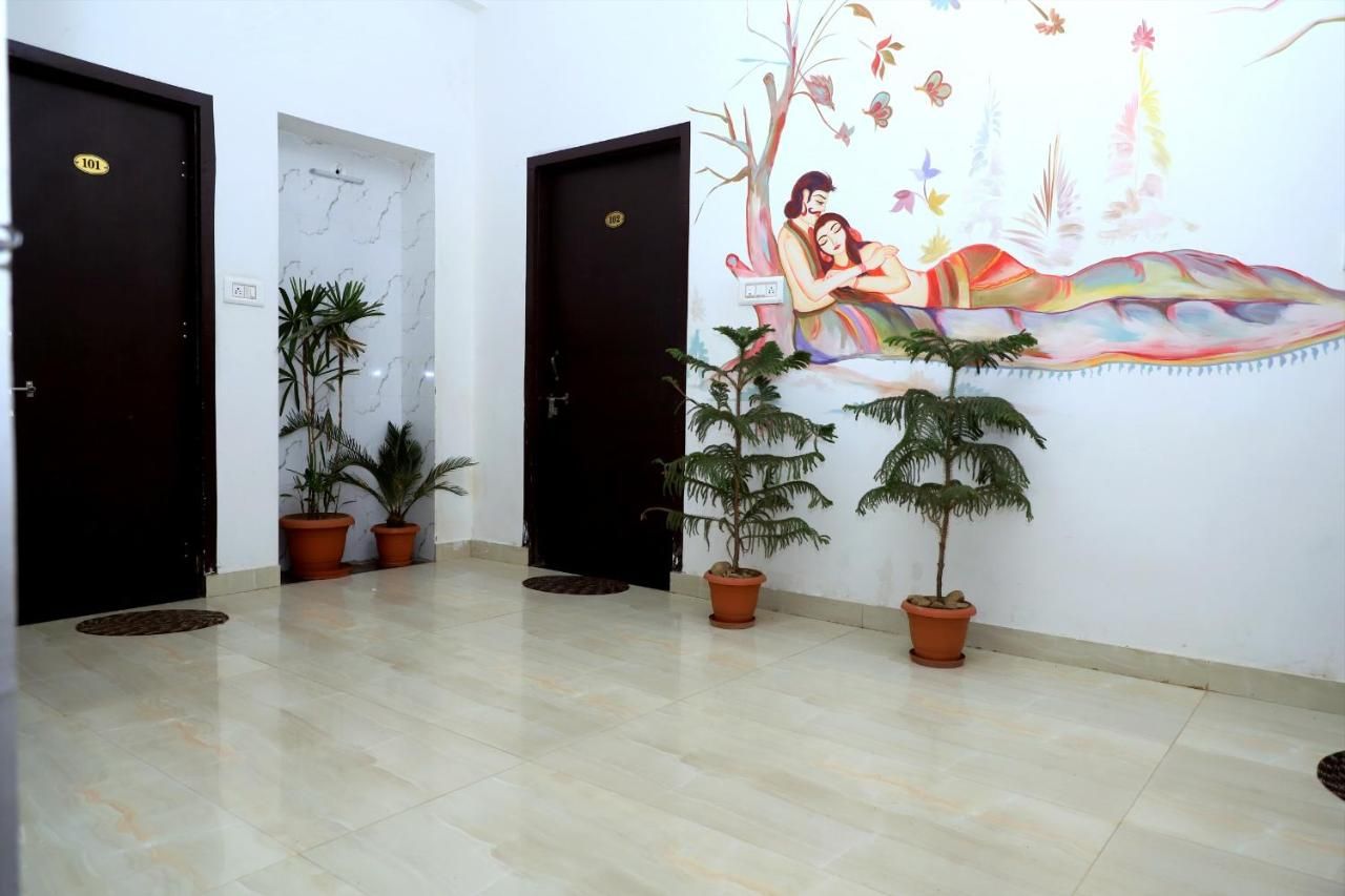 undefined One Light At Golden Bird 7