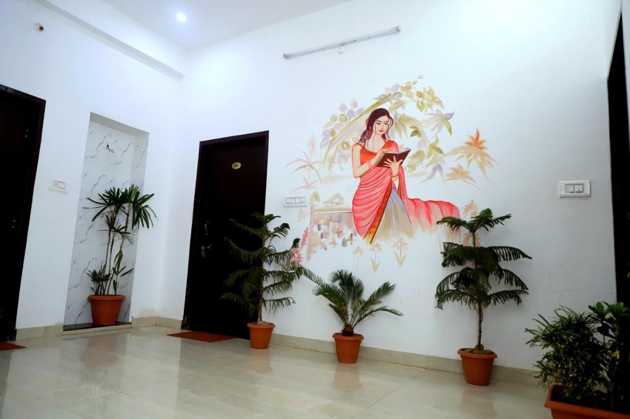 undefined One Light At Golden Bird 8