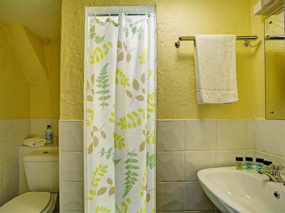 Tinhay Mill Guest House Standard Single Room, Ensuite 3