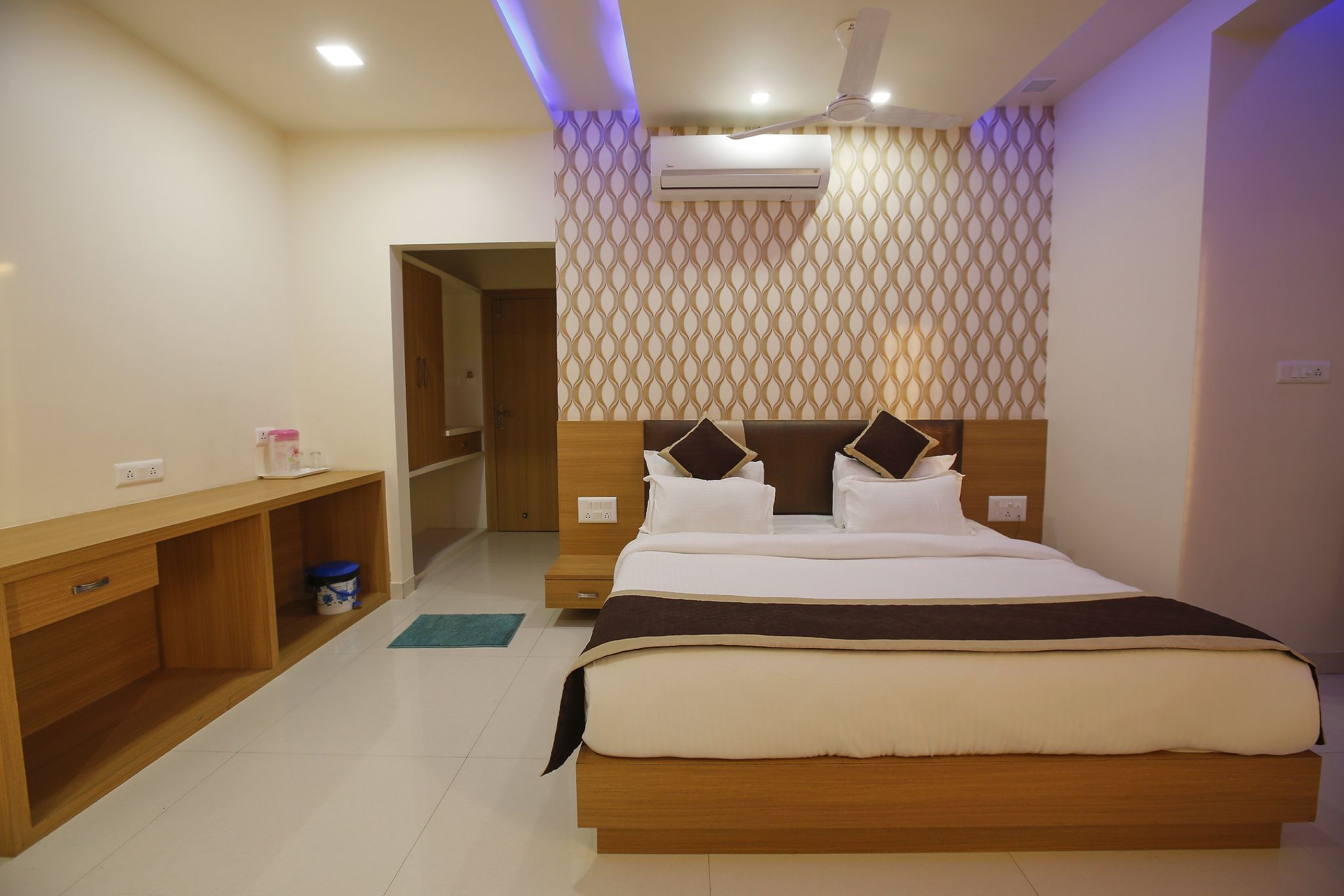 undefined Hotel Krish Palace 10