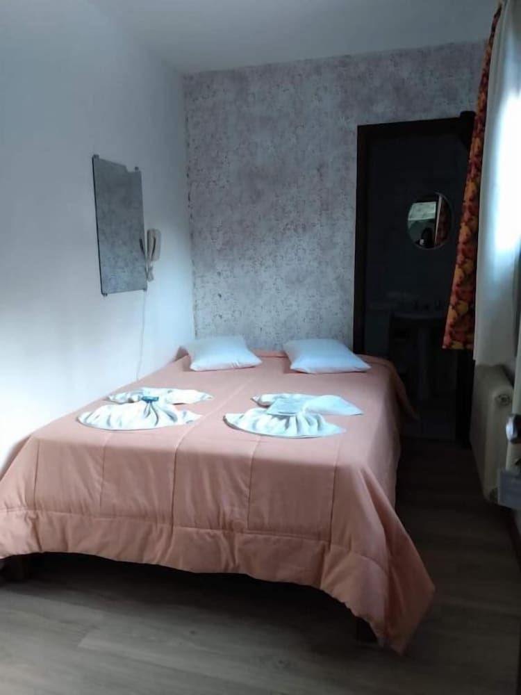 Hotel Alpenhof Economy Double or Twin Room 2