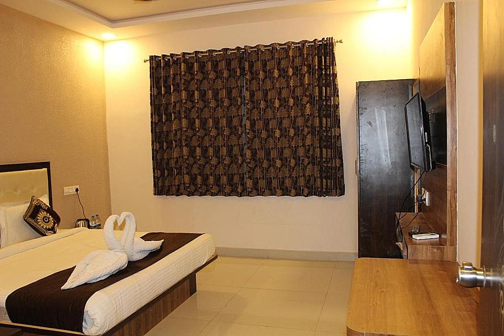 The Kushal Bagh Palace Superior Double Room 11