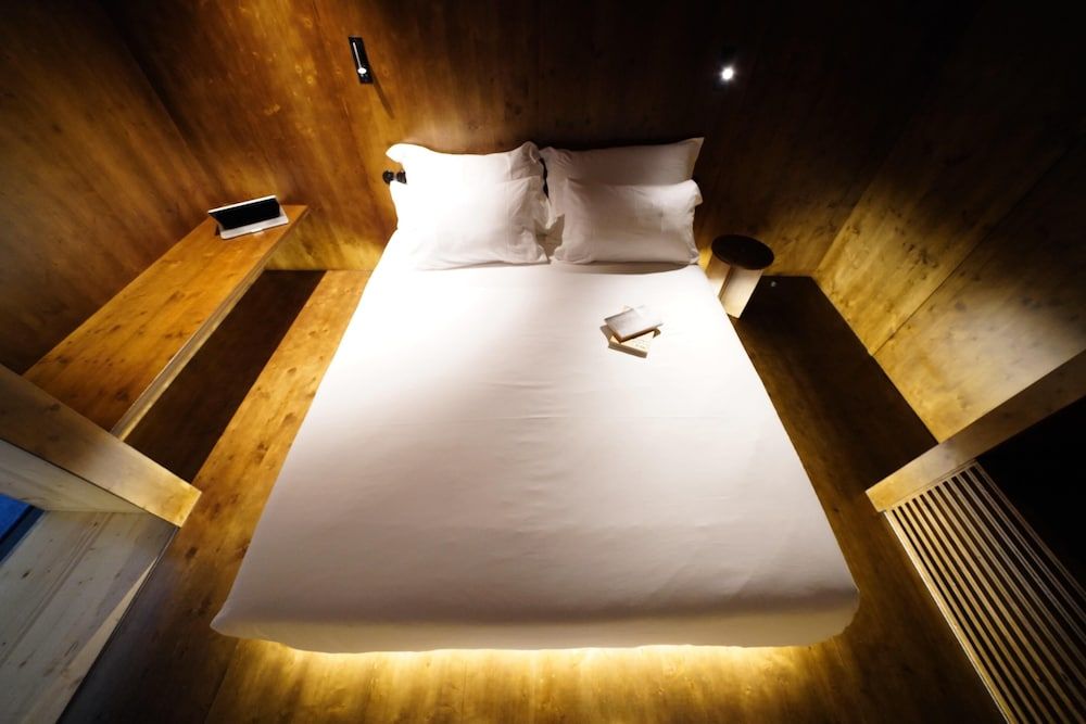 Zero Box Lodge Coimbra Standard Double Room 7