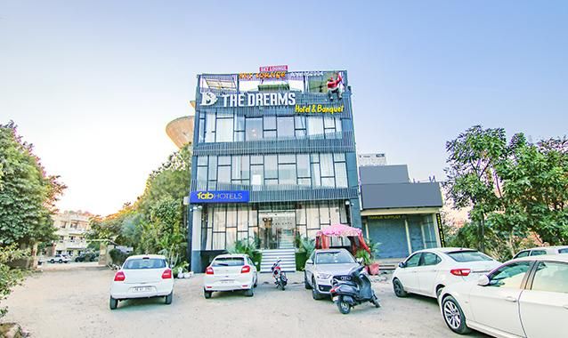FabHotel The Dreams