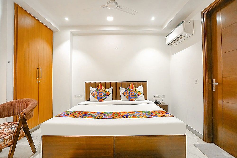 FabExpress Aerosky Deluxe Deluxe Room 9