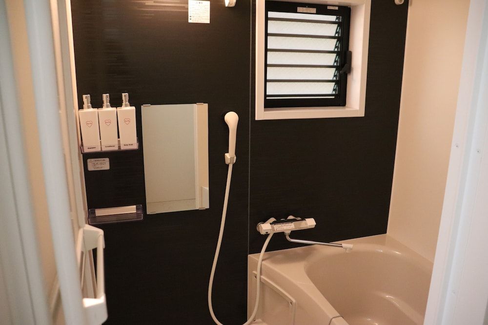 Montana Flat Yebisu Deluxe Room 12