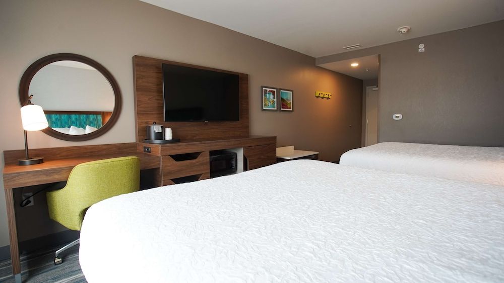 Room, 2 Queen Beds, Refrigerator & Microwave