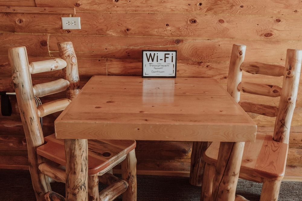 Bryce Canyon Log Cabins Superior Cabin, Accessible, Private Bathroom 6