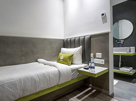 Le ROI Express, Paharganj Deluxe Room 15