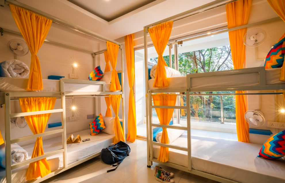 Bed in 10 Bed Mixed Only A/C Dormitory Room with Ensuite Bathroom