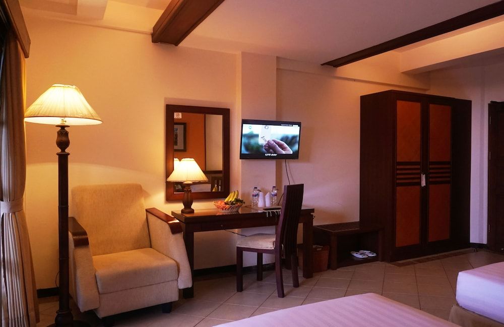 Pines Garden Resort Deluxe Double or Twin Room 5