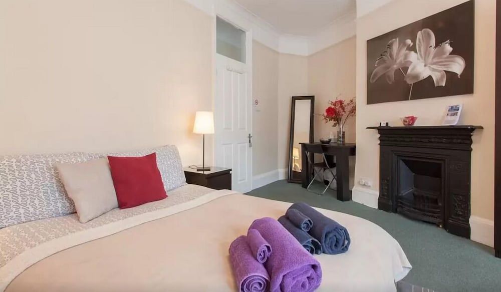 undefined Home2Home-Rooms 2