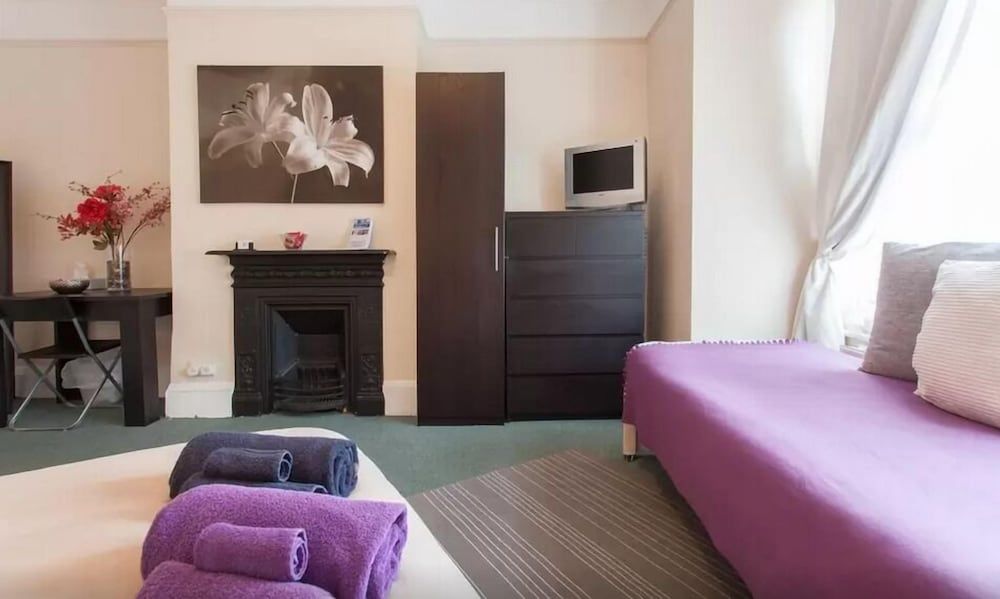 Home2Home-Rooms Quadruple Room, Shared Bathroom 8