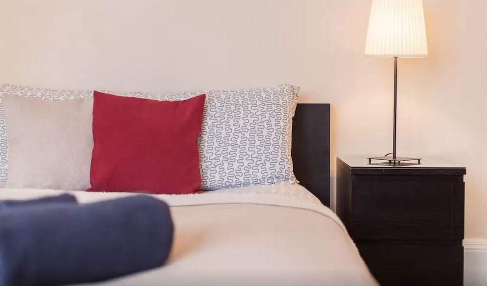 Home2Home-Rooms Quadruple Room, Shared Bathroom 3