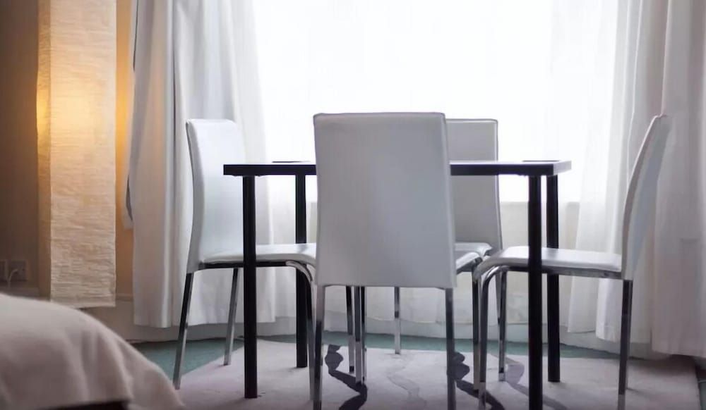 undefined Home2Home-Rooms 10