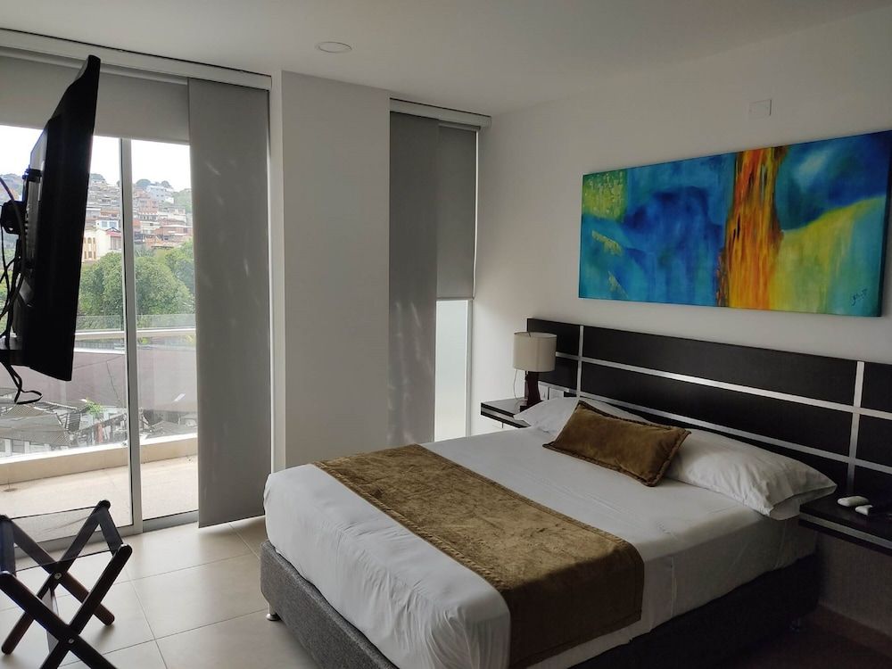 Hotel Andinos Plaza Florencia Deluxe Double Room