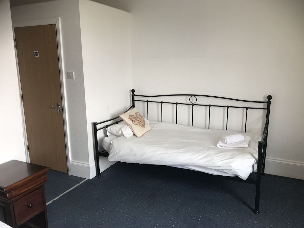 Triple Room, Ensuite, Sea View (Room 8)