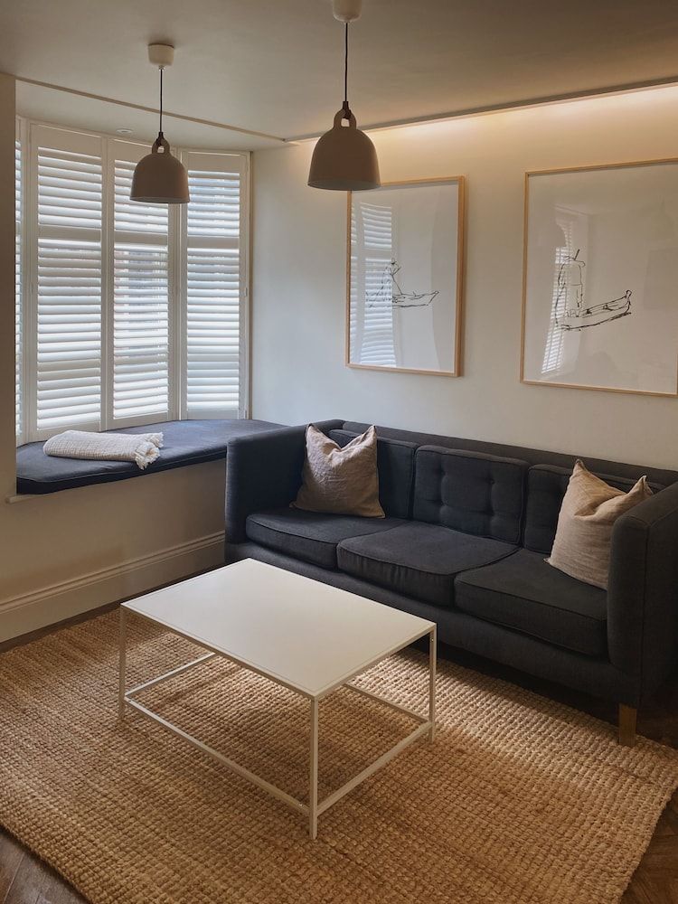 Hideout Apartment Hotel Family Apartment, 2 Bedrooms, Kitchen 9