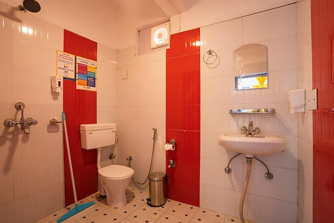 Bed In 6 Bed Mixed Dormitory Room With Ensuite Bathroom