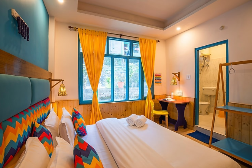 Deluxe Double Room with Ensuite Bathroom