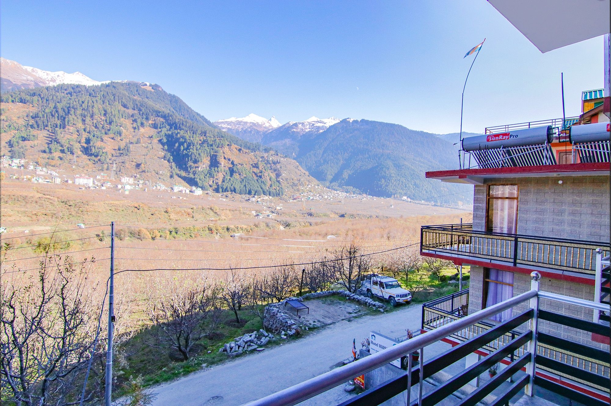 FabHotel Hillside View
