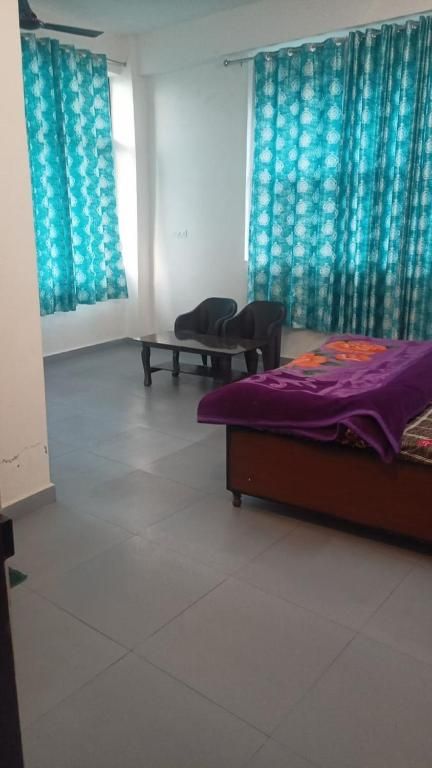 Yellowoaks Guest House by stayapart Deluxe Double Room 6