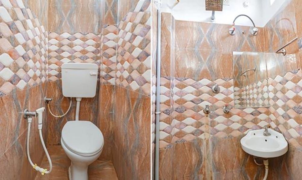 FabHotel Ambika Dx Deluxe Room 8