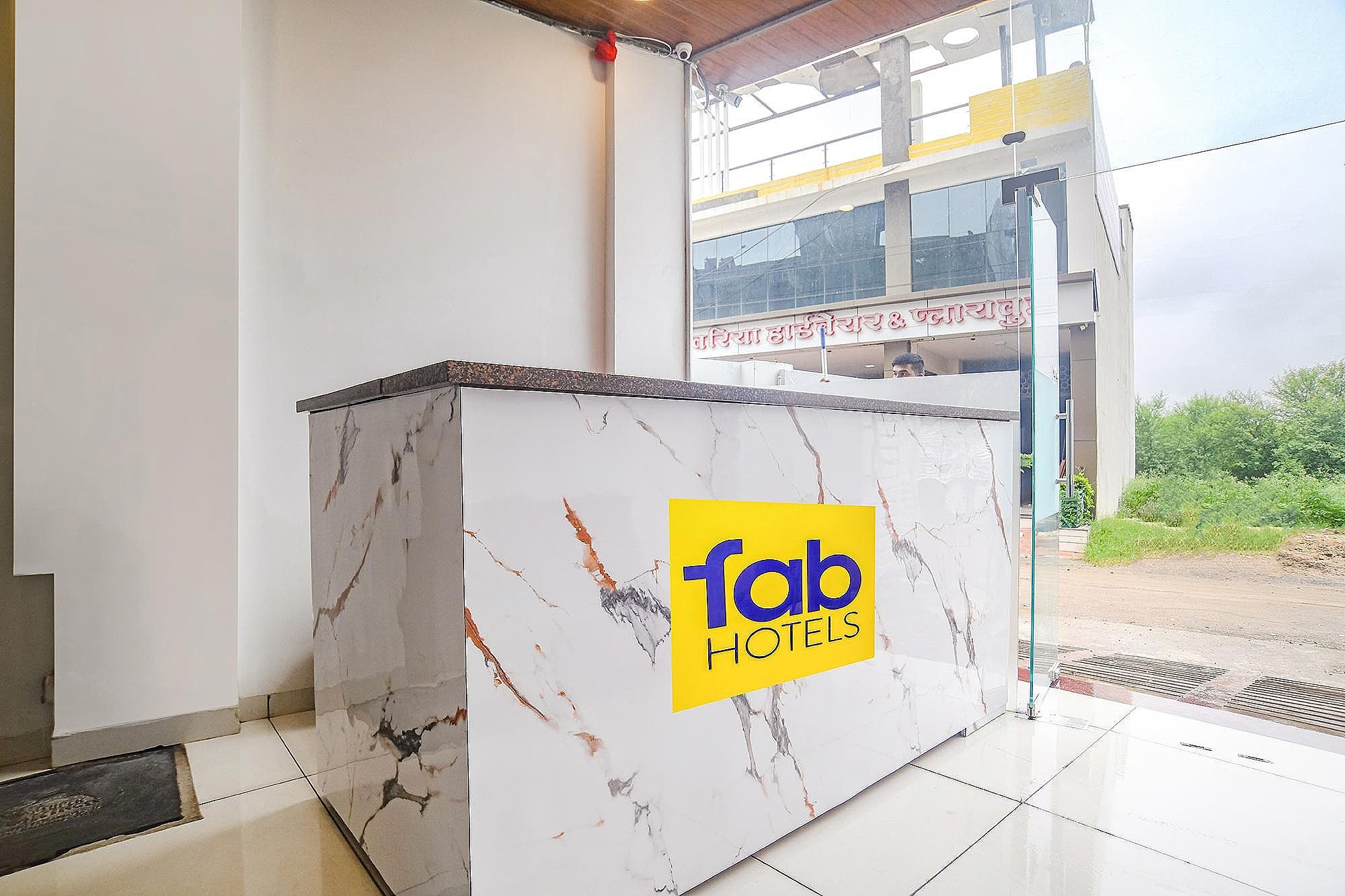 FabHotel Right Choice