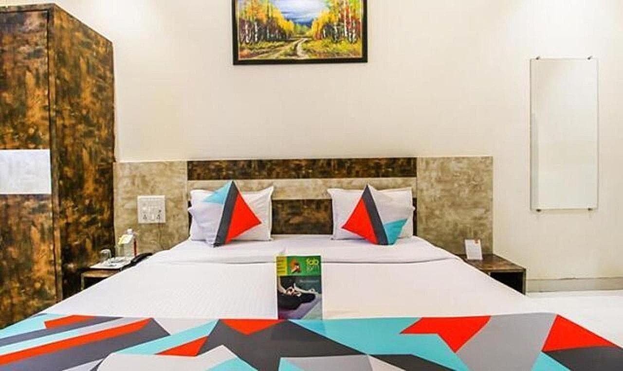 Via Embassy Grand Deluxe Room