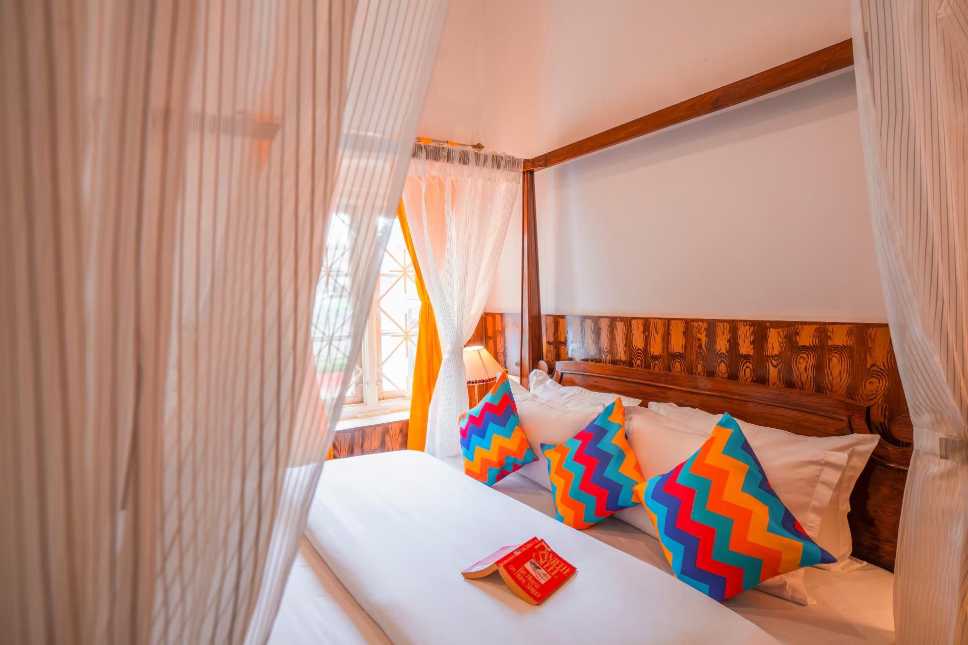 Deluxe Private Room with Ensuite Bathroom