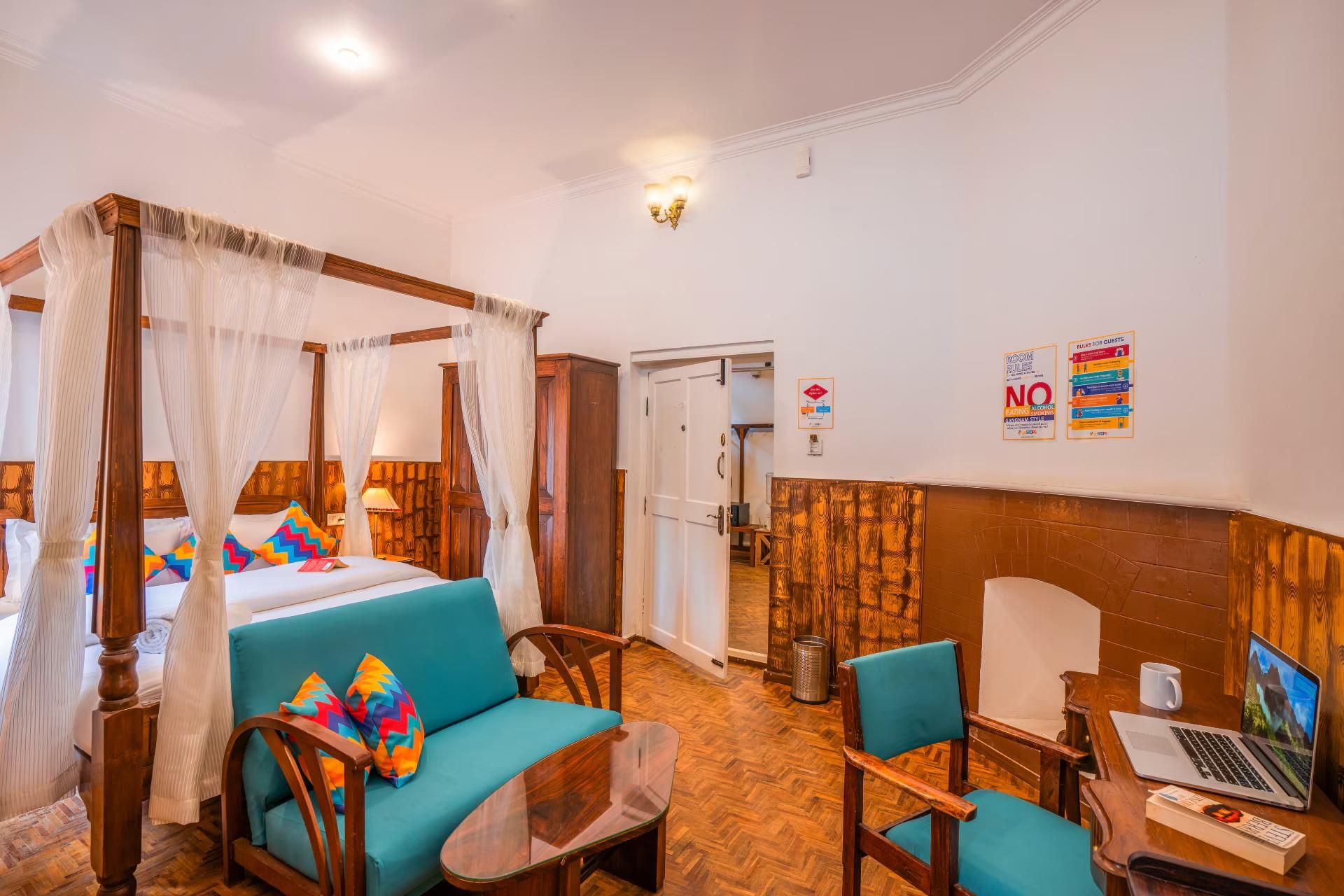 goSTOPS Ooty Heritage Premium Private Room with Ensuite Bathroom