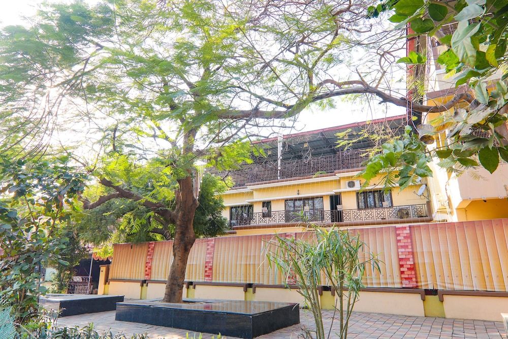 undefined FabHotel Harmony 6