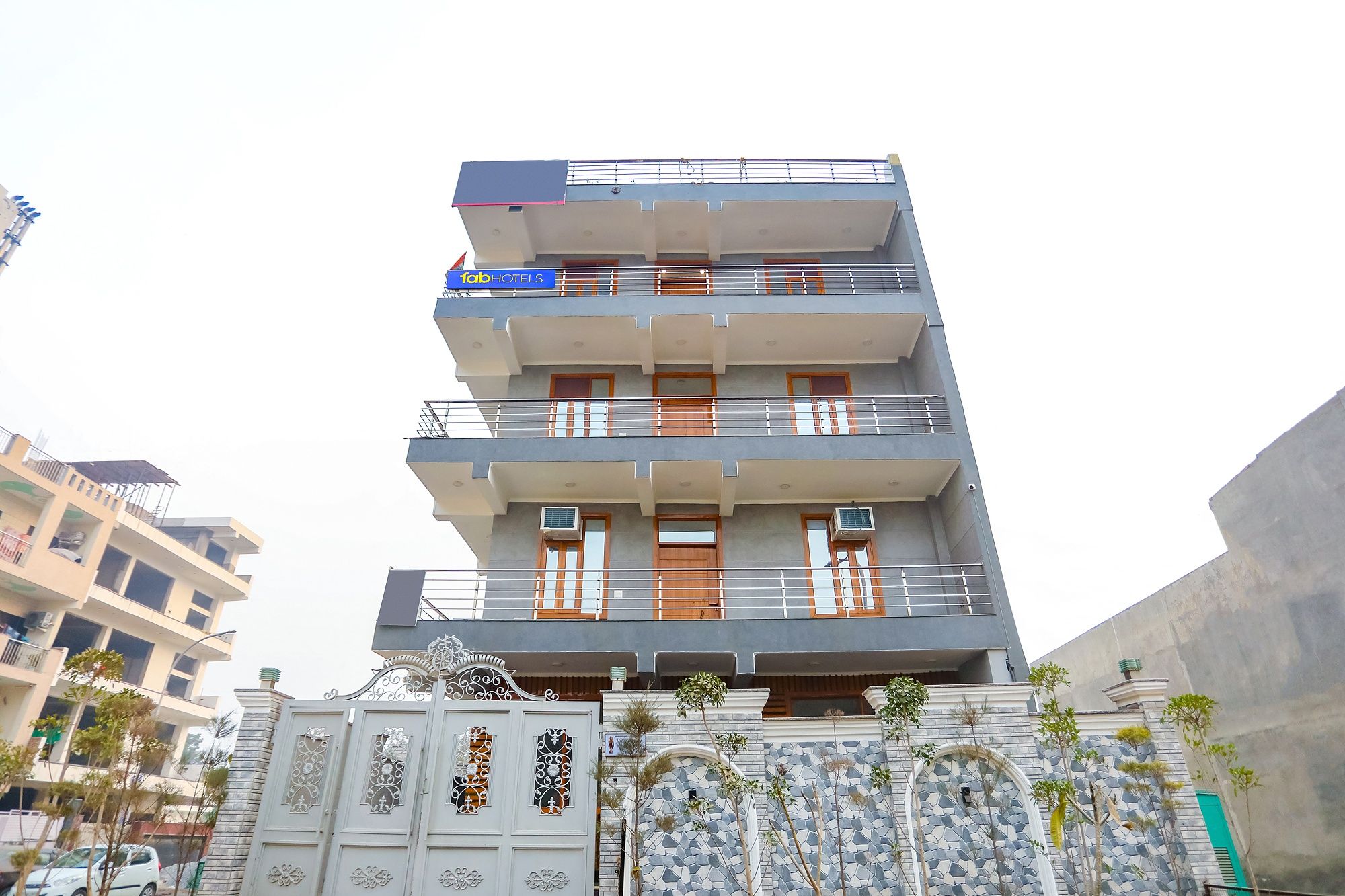  FabHotel Signature Inn I