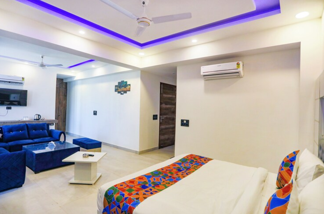 undefined FabExpress F9 Noida Sector 27 7