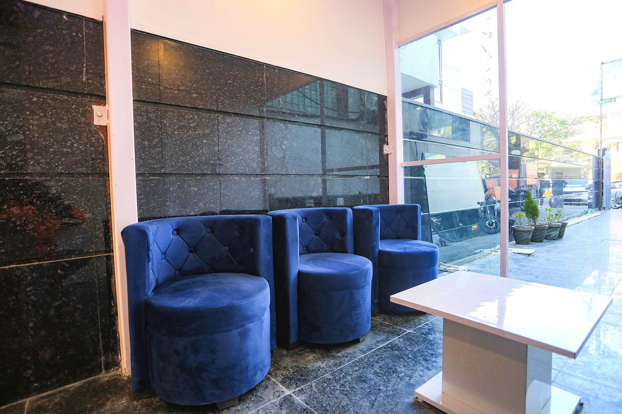 undefined FabExpress F9 Noida Sector 27 4