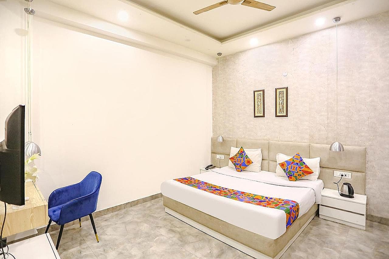 FabHotel F9 Sector 19 Deluxe Room 2