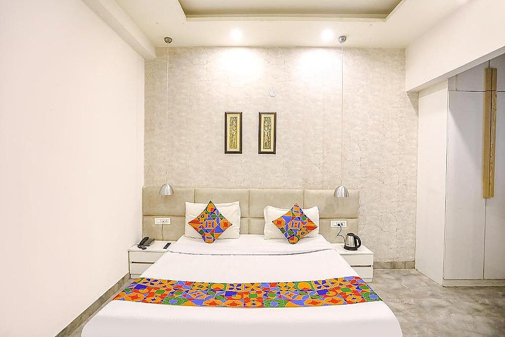 FabHotel F9 Sector 19 Deluxe Room 9