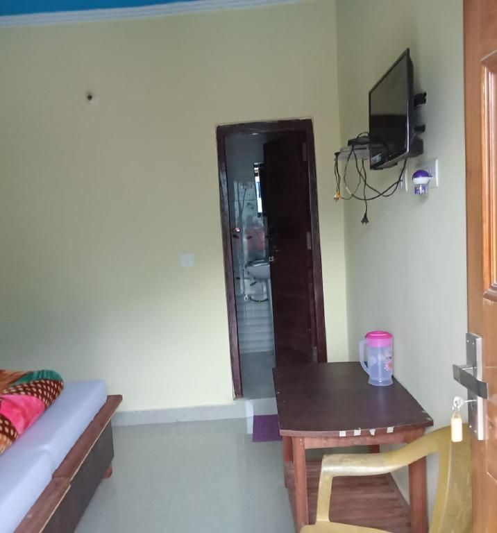 Vijaya Palace by StayApart Quadruple Room 7